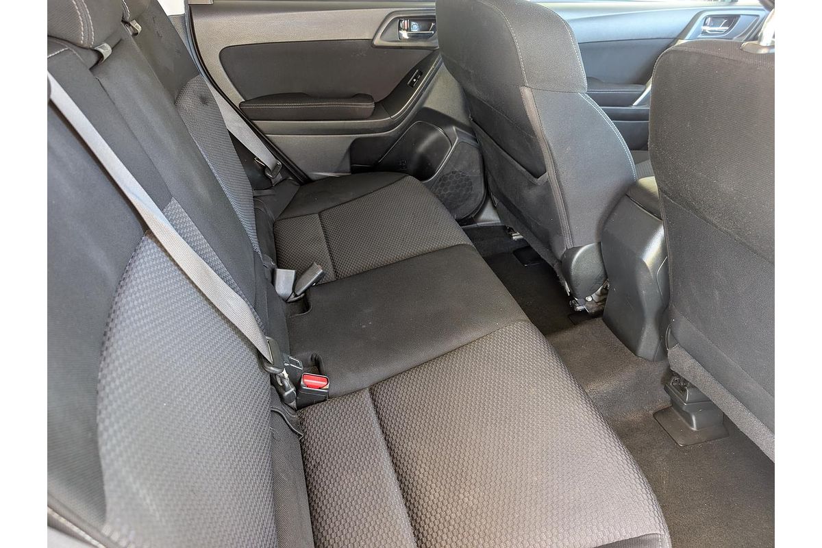 2015 Subaru Forester 2.0i-L S4