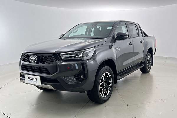 2024 Toyota Hilux SR5 48V GUN126R 4X4
