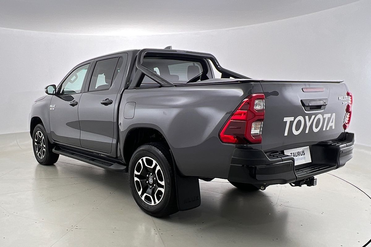 2024 Toyota Hilux SR5 48V GUN126R 4X4