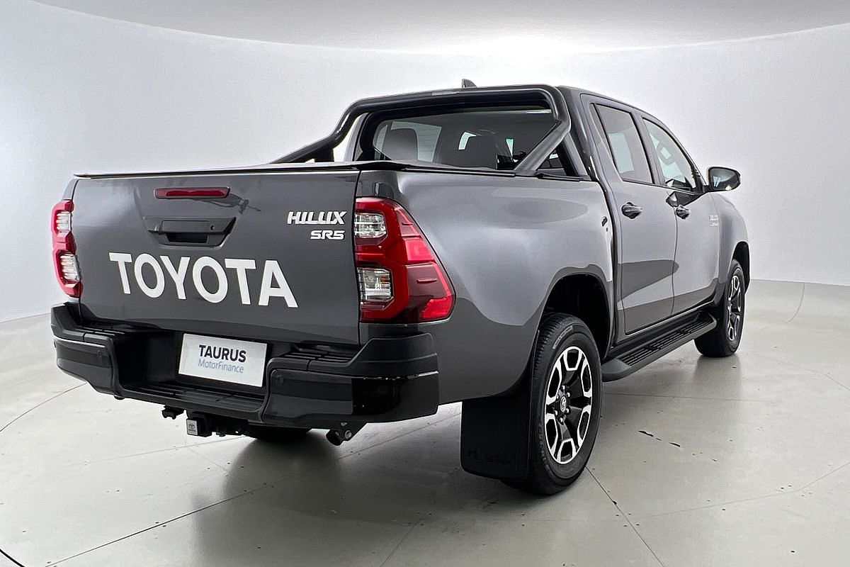 2024 Toyota Hilux SR5 48V GUN126R 4X4