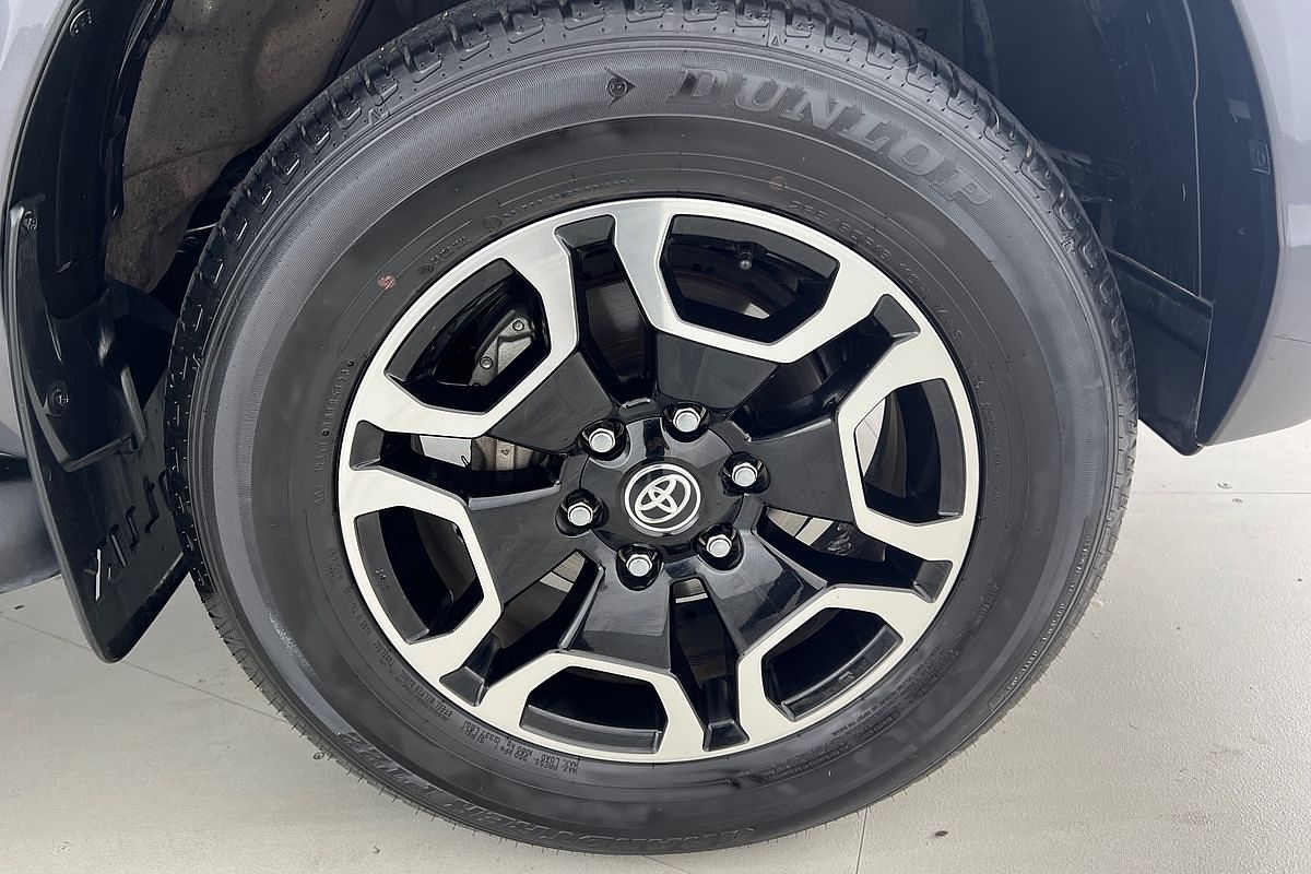 2024 Toyota Hilux SR5 48V GUN126R 4X4