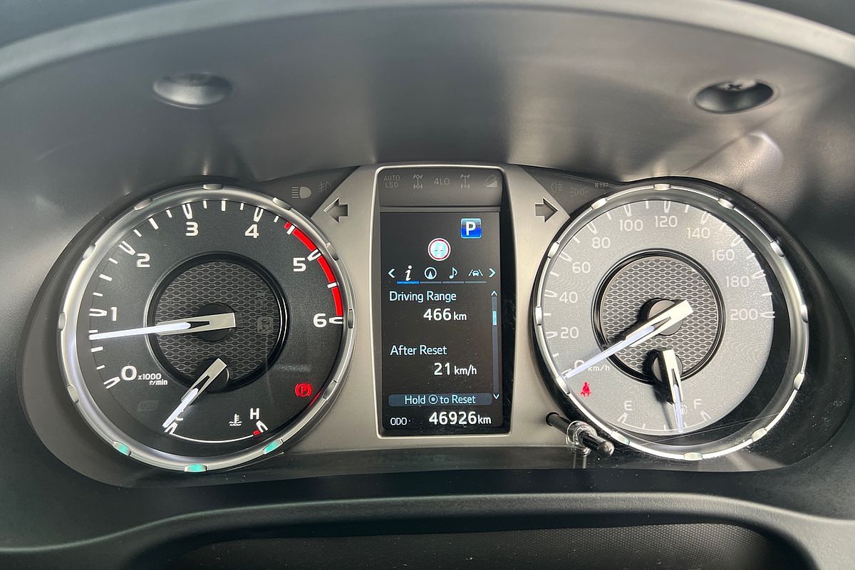 2024 Toyota Hilux SR5 48V GUN126R 4X4