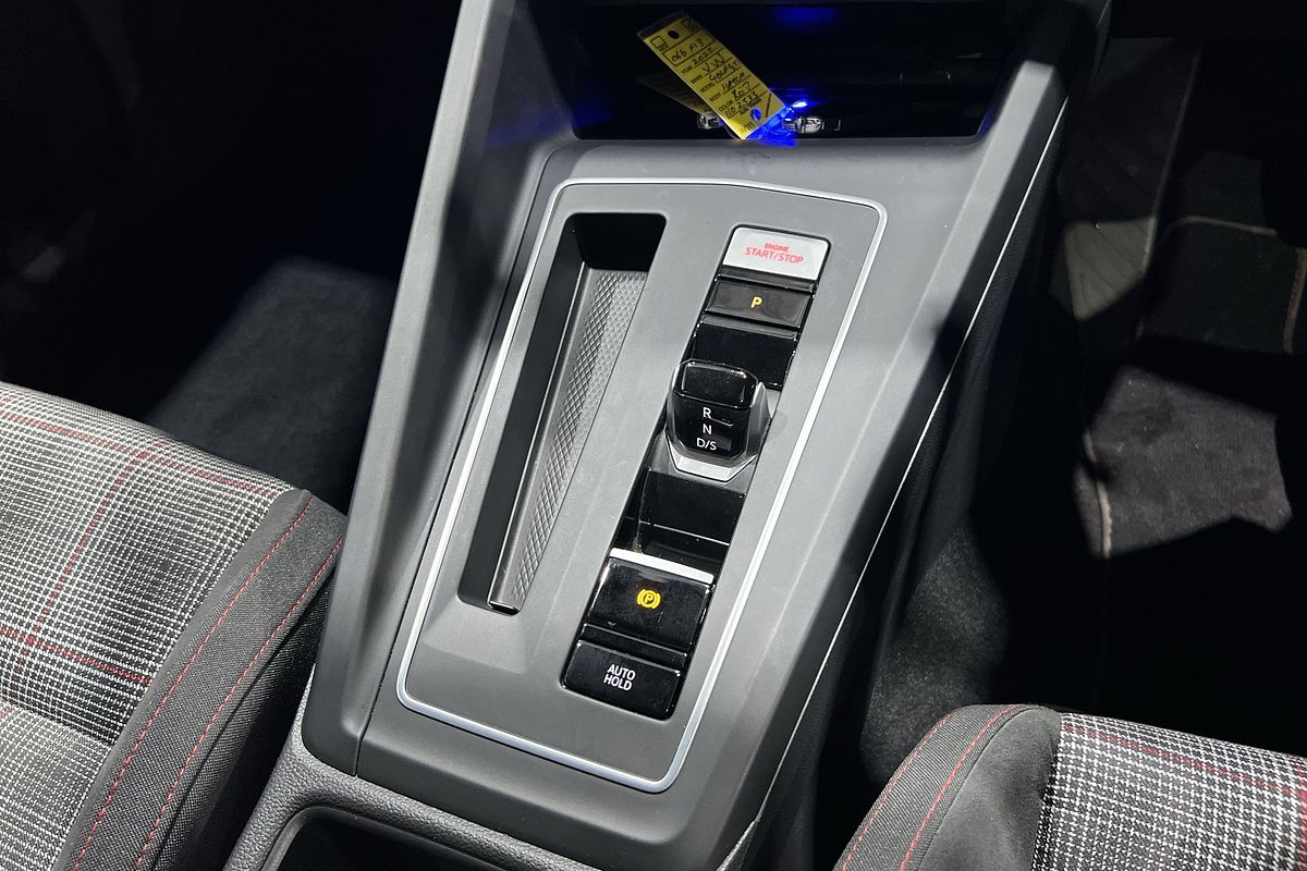 2022 Volkswagen Golf GTI 8