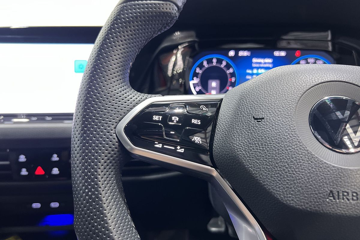 2022 Volkswagen Golf GTI 8