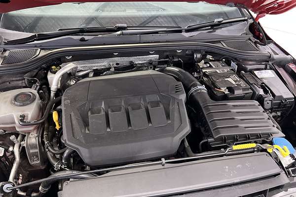 2022 Volkswagen Golf GTI 8