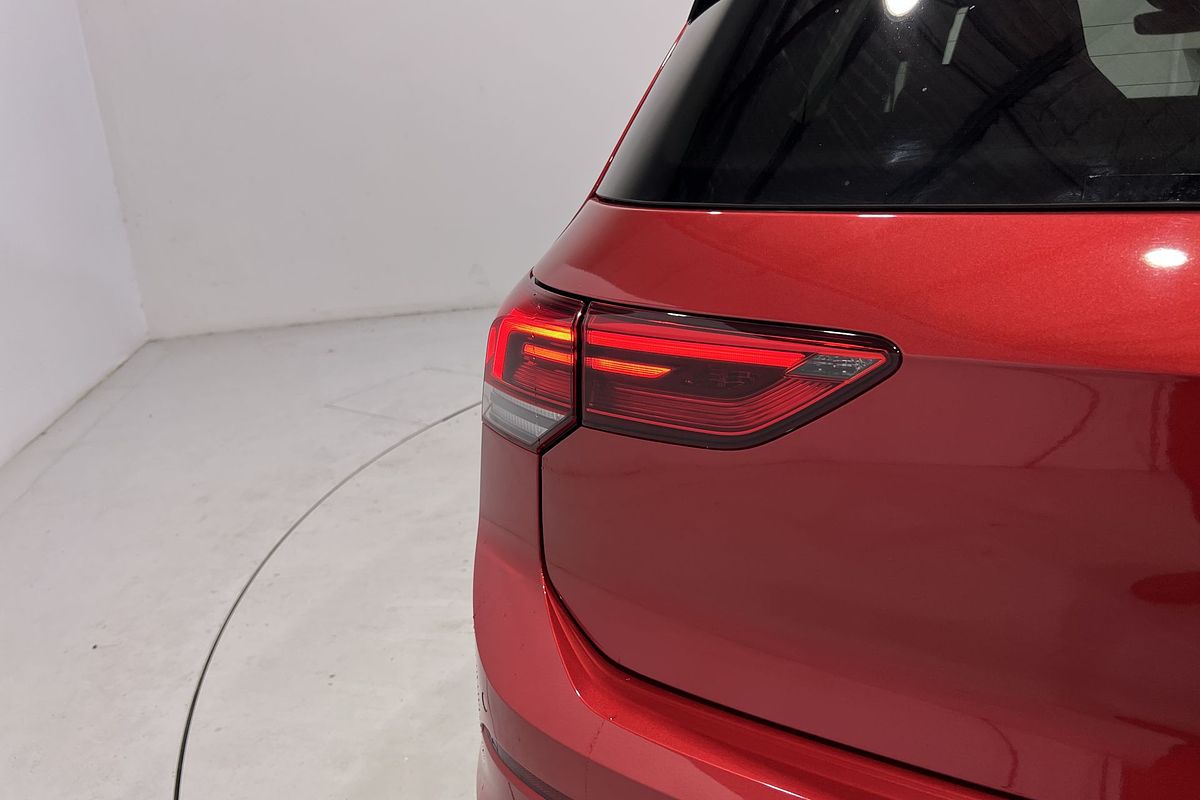 2022 Volkswagen Golf GTI 8