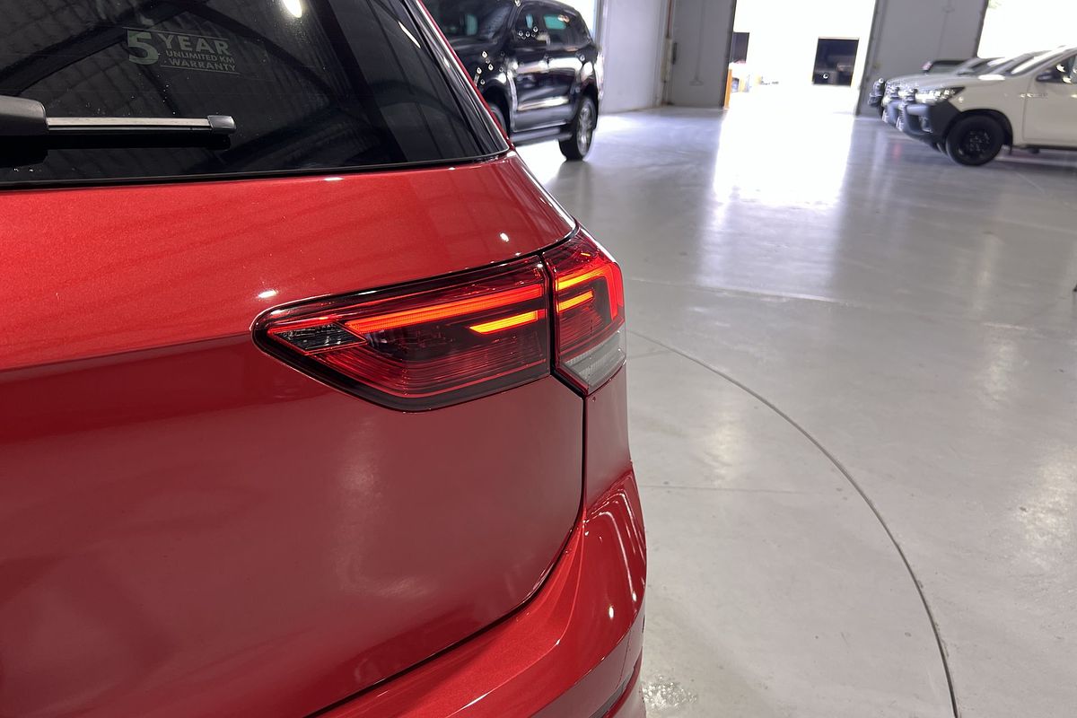 2022 Volkswagen Golf GTI 8