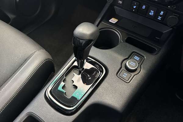 2024 Toyota Hilux Rogue 48V GUN126R 4X4