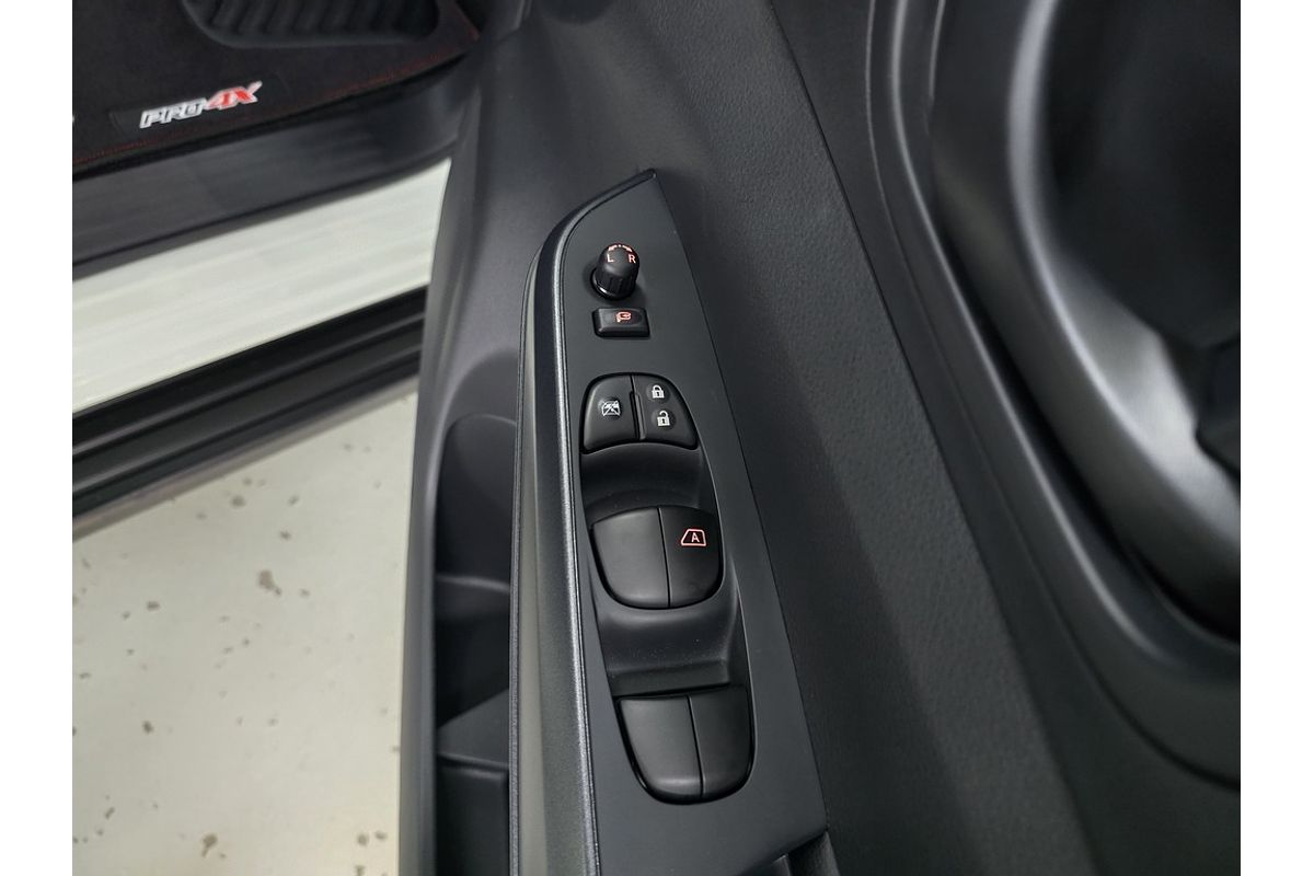 2025 Nissan Navara PRO-4X D23 4X4