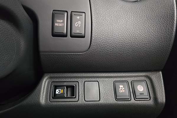 2025 Nissan Navara PRO-4X D23 4X4