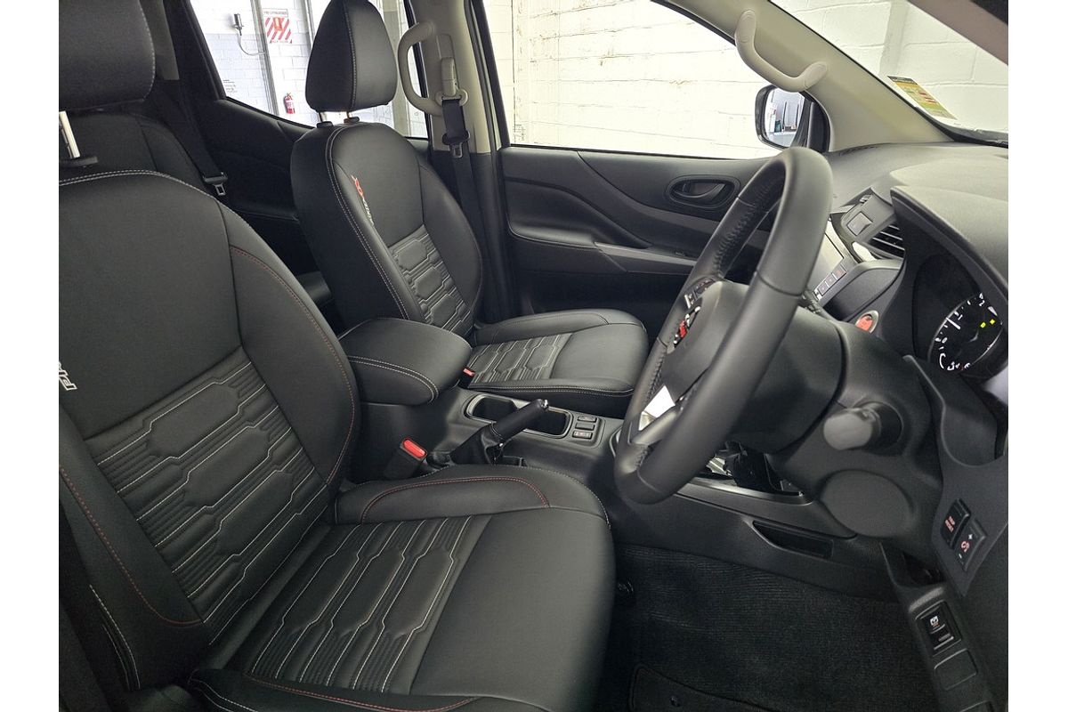 2025 Nissan Navara PRO-4X D23 4X4