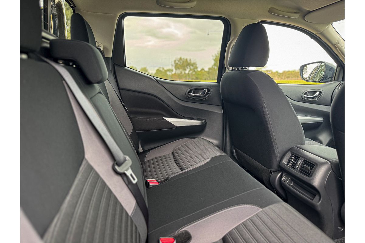 2025 Nissan Navara ST D23 4X4