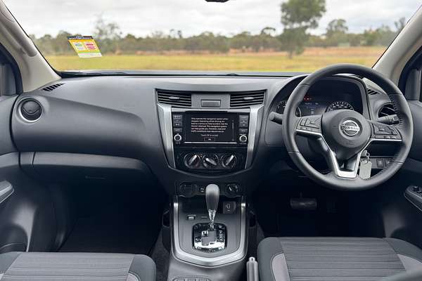 2025 Nissan Navara ST D23 4X4