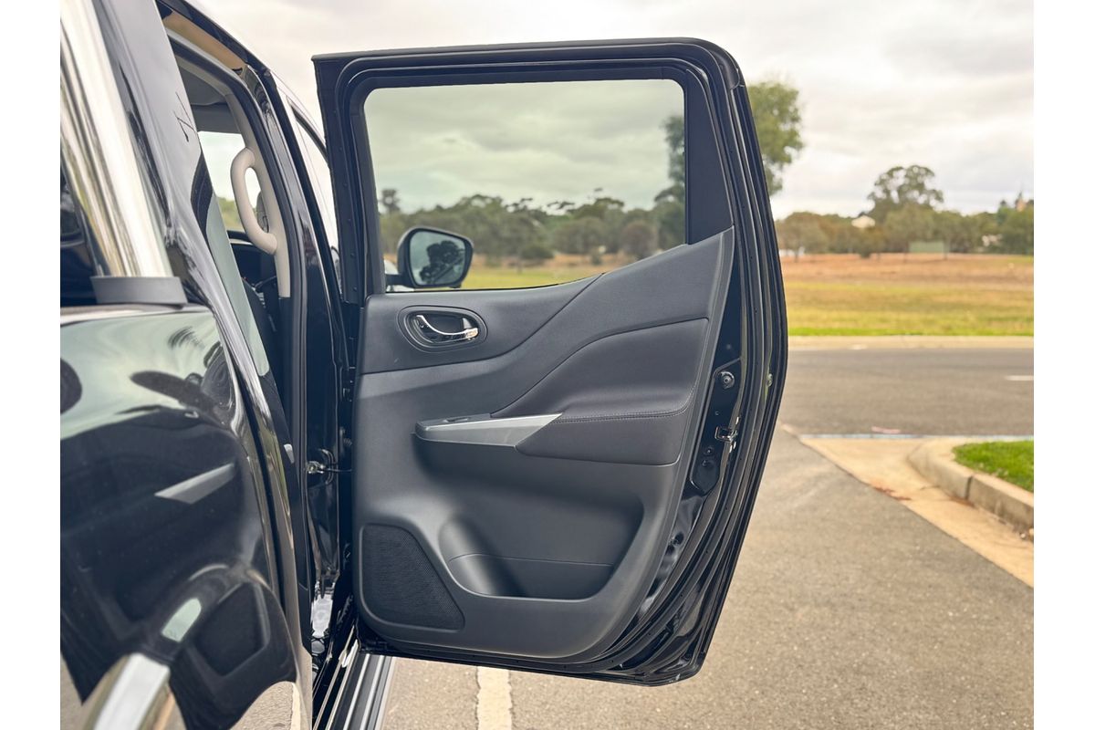 2025 Nissan Navara ST D23 4X4