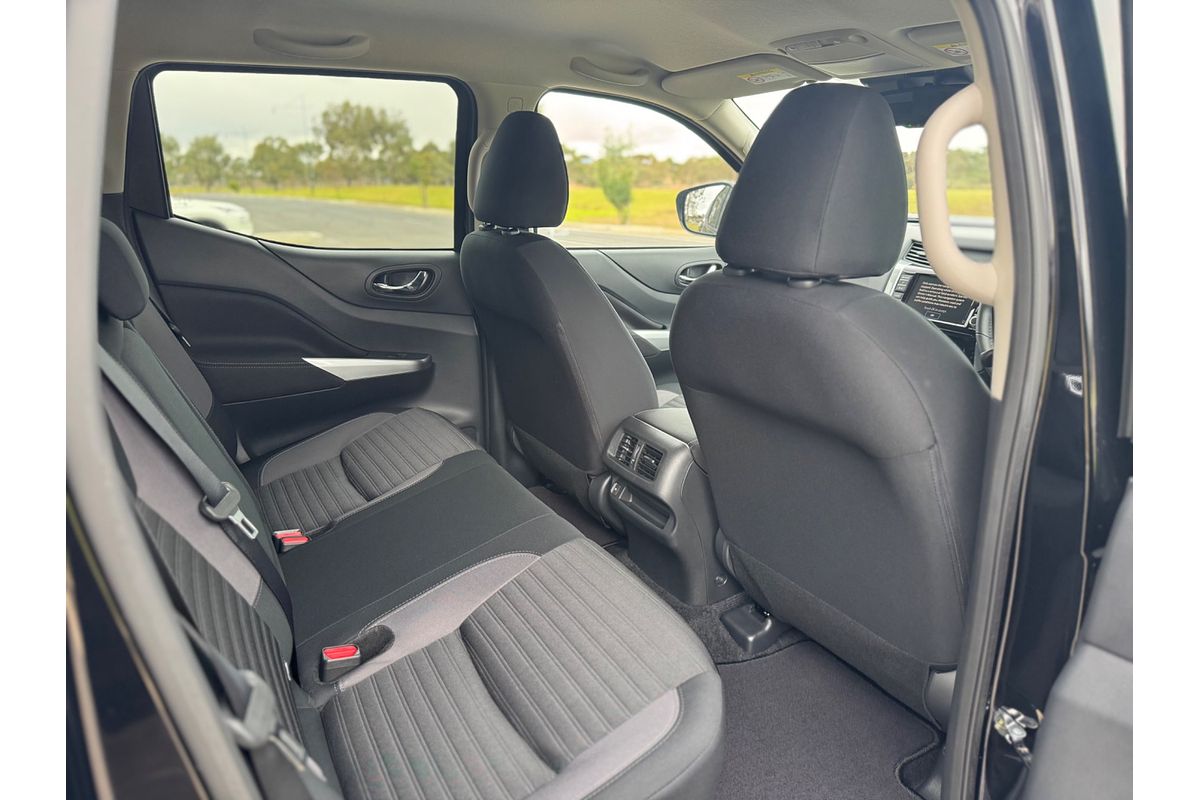 2025 Nissan Navara ST D23 4X4