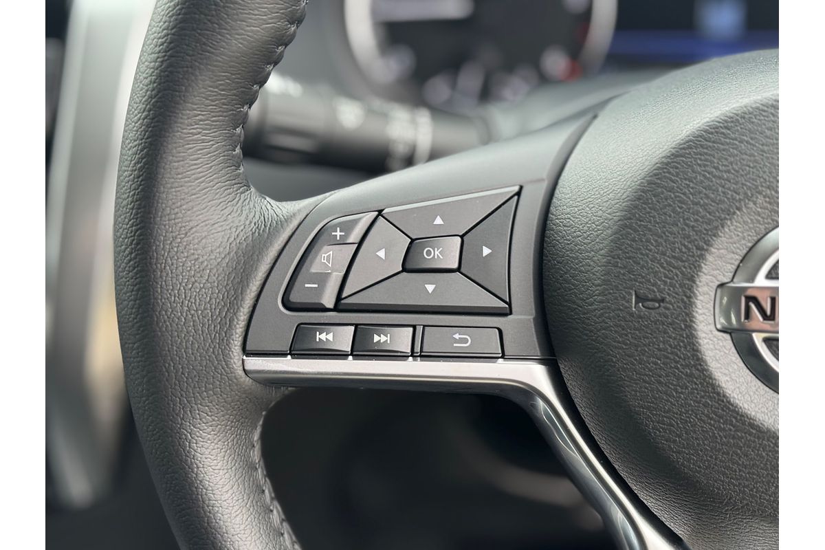 2025 Nissan Navara ST D23 4X4
