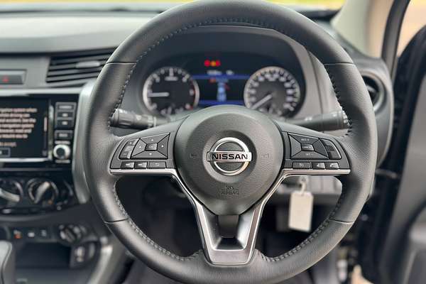 2025 Nissan Navara ST D23 4X4