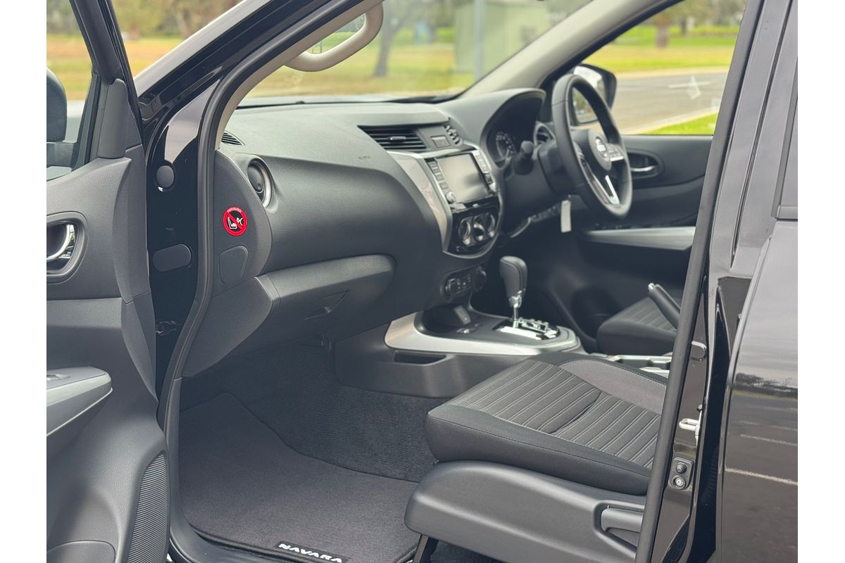 2025 Nissan Navara ST D23 4X4