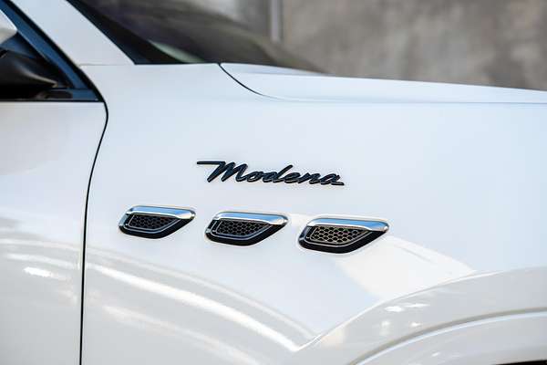 2024 Maserati Grecale Modena M182