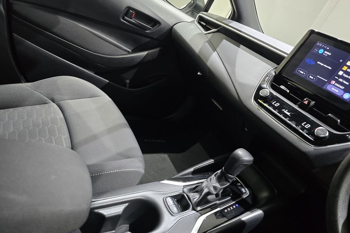 2022 Toyota Corolla Ascent Sport Hybrid ZWE219R