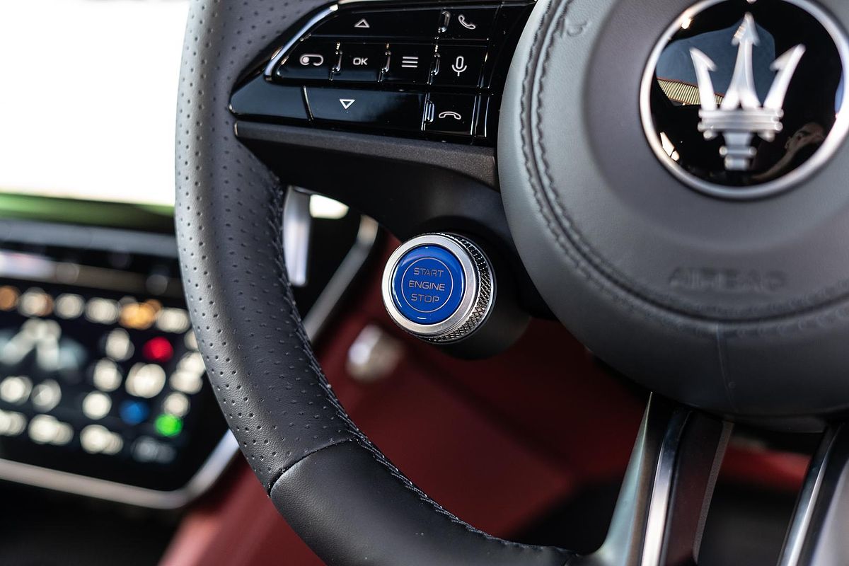 2024 Maserati Grecale Modena M182