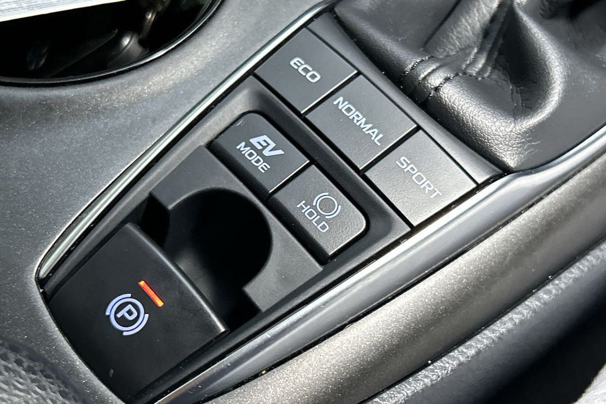2021 Toyota Camry Ascent Sport AXVH70R
