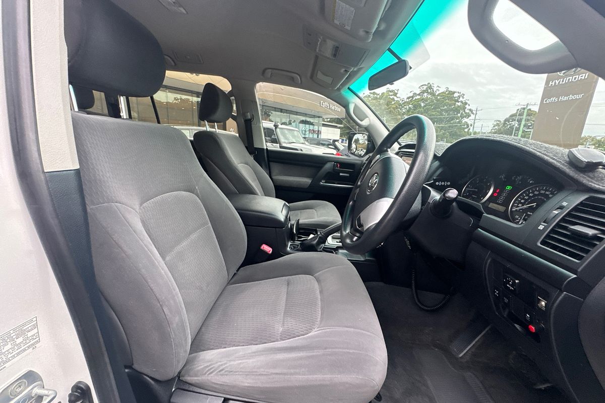2012 Toyota Landcruiser GXL VDJ200R