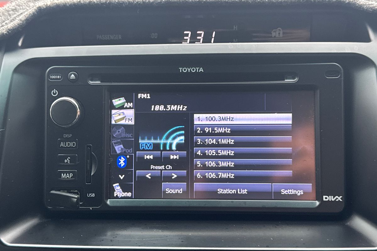 2012 Toyota Landcruiser GXL VDJ200R