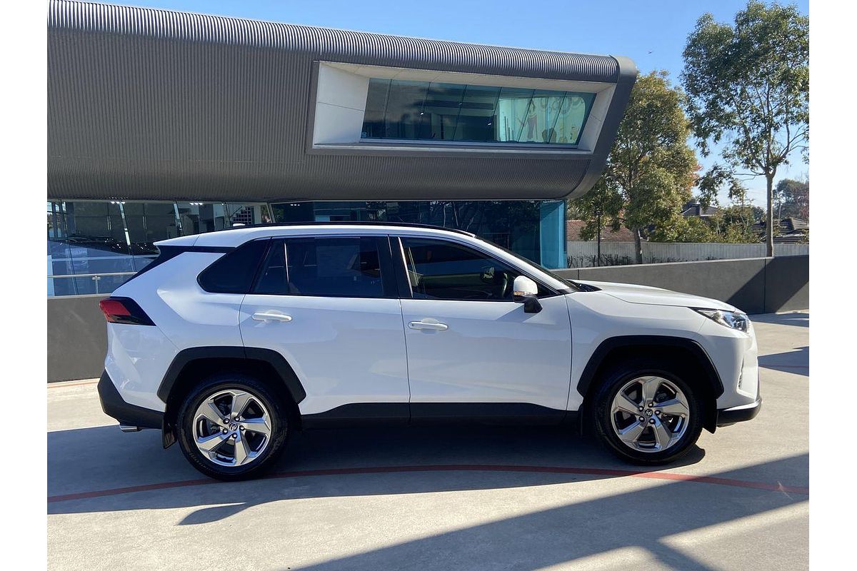 2021 Toyota RAV4 GXL MXAA52R