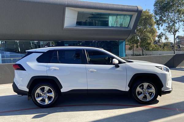 2021 Toyota RAV4 GXL MXAA52R