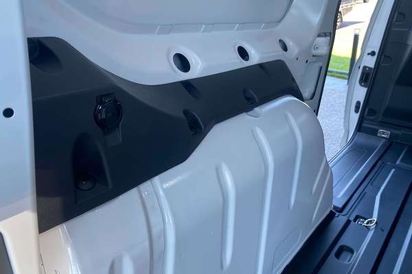 2024 Volkswagen Caddy TDI320 5 LWB