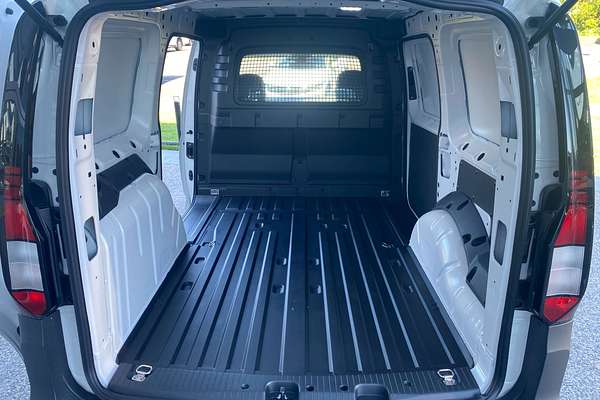 2024 Volkswagen Caddy TDI320 5 LWB
