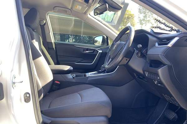2021 Toyota RAV4 GXL MXAA52R