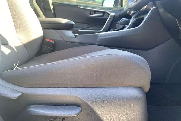 2021 Toyota RAV4 GXL MXAA52R