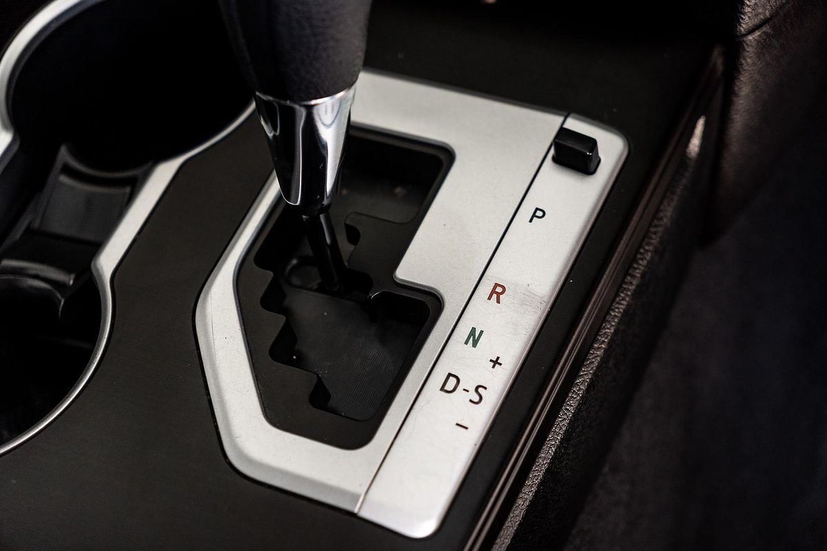 2016 Toyota Camry Atara S ASV50R