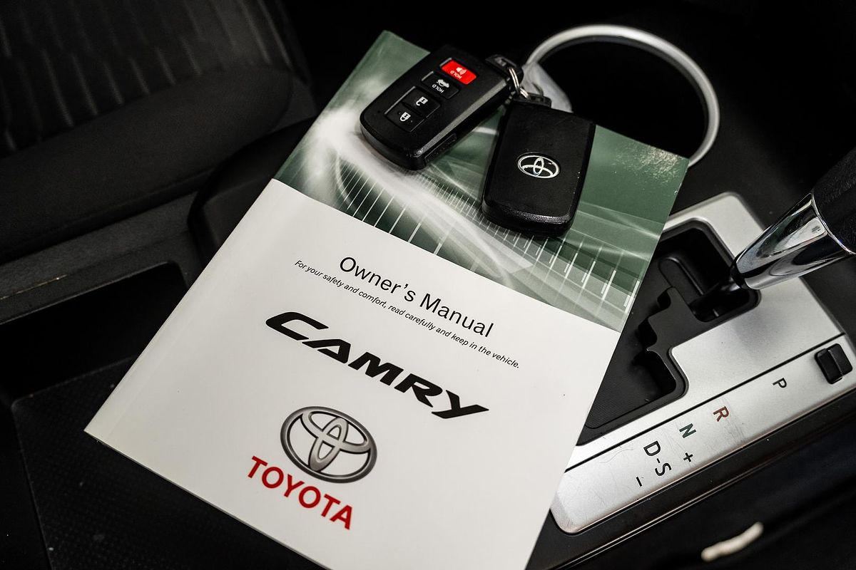 2016 Toyota Camry Atara S ASV50R
