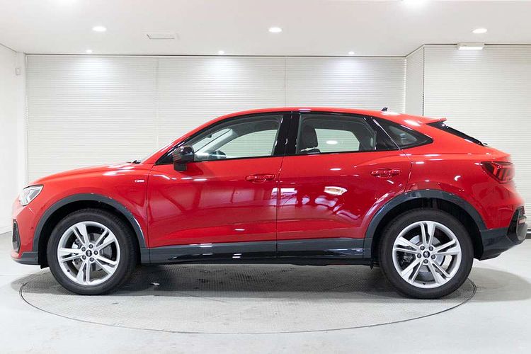 2024 Audi Q3 35 TFSI S line F3