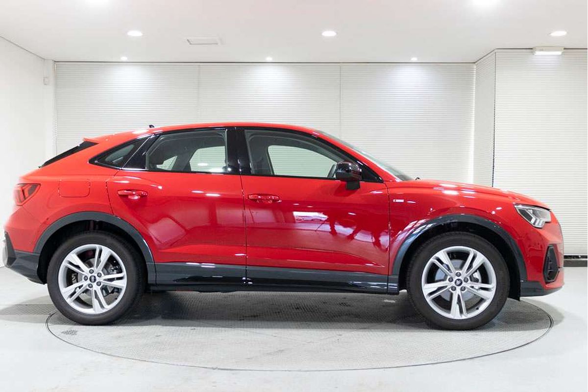 2024 Audi Q3 35 TFSI S line F3