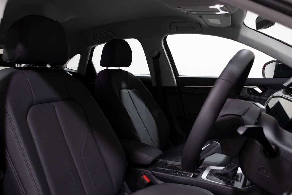 2024 Audi Q3 35 TFSI S line F3