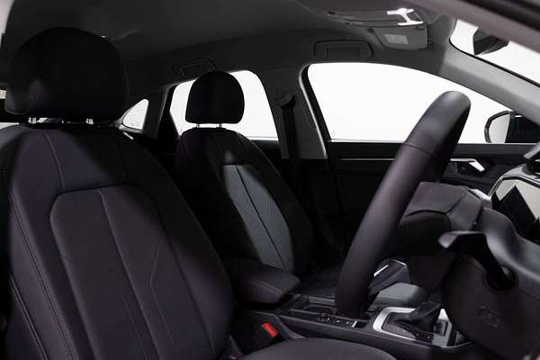 2024 Audi Q3 35 TFSI S line F3