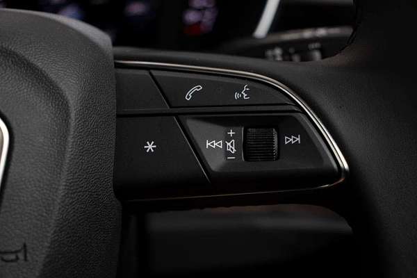 2024 Audi Q3 35 TFSI S line F3
