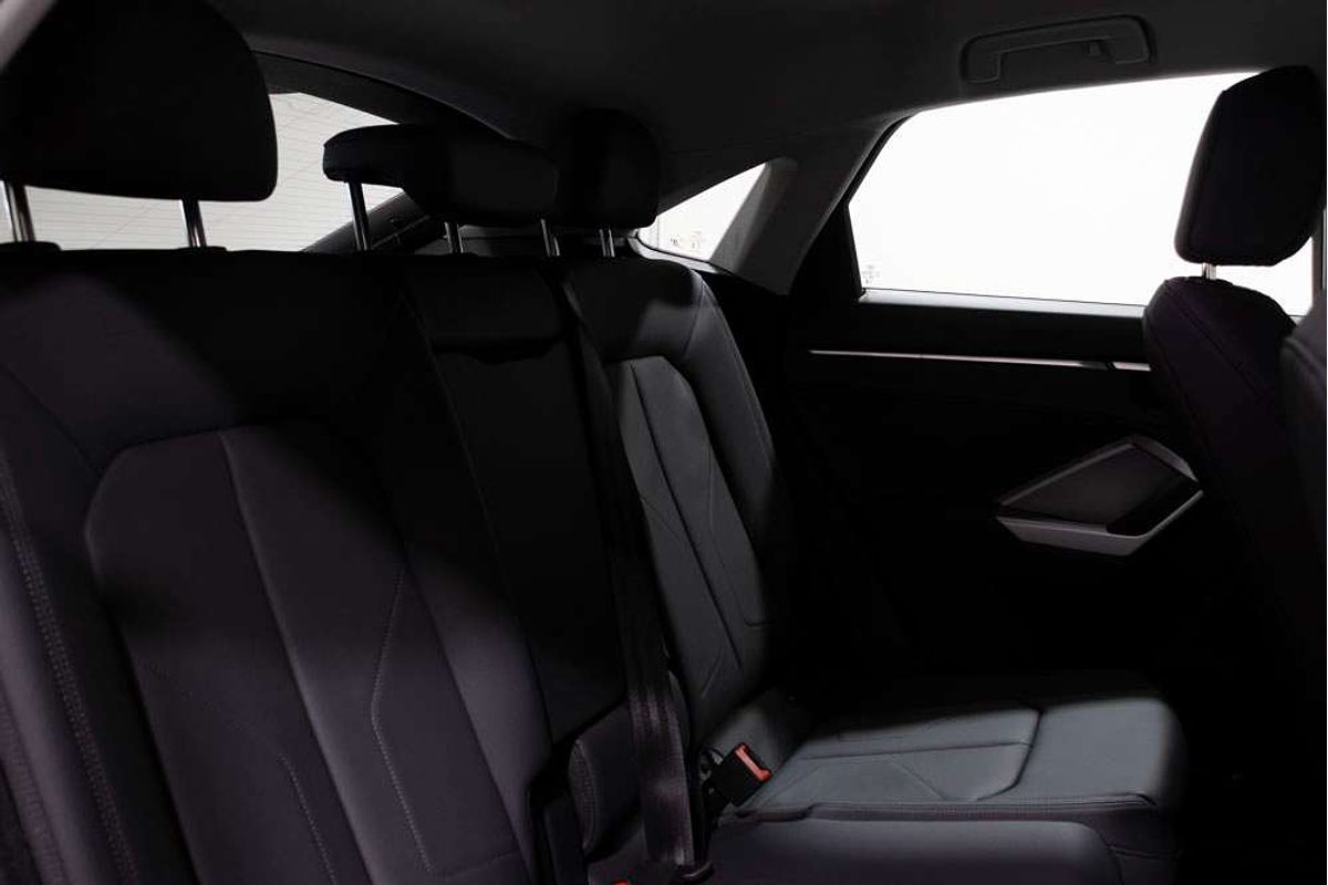 2024 Audi Q3 35 TFSI S line F3
