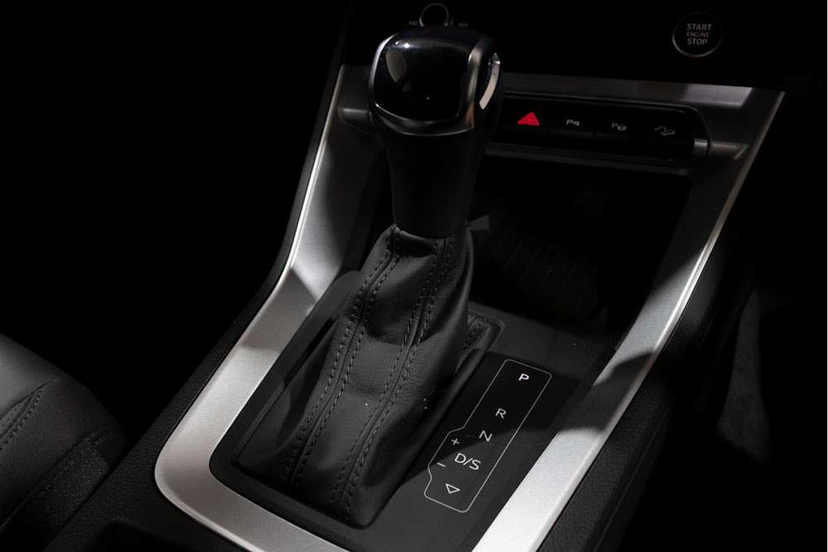 2024 Audi Q3 35 TFSI S line F3