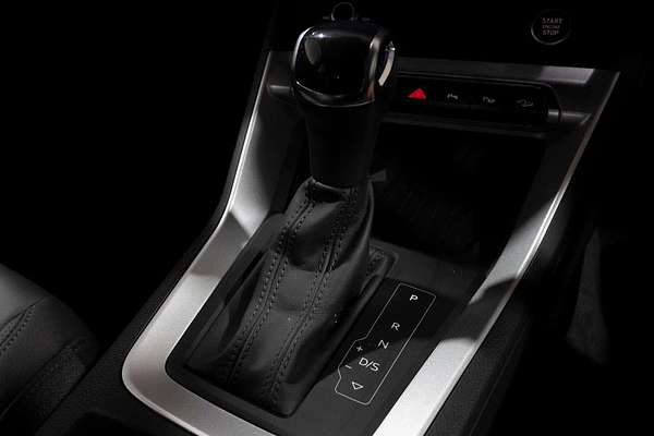 2024 Audi Q3 35 TFSI S line F3