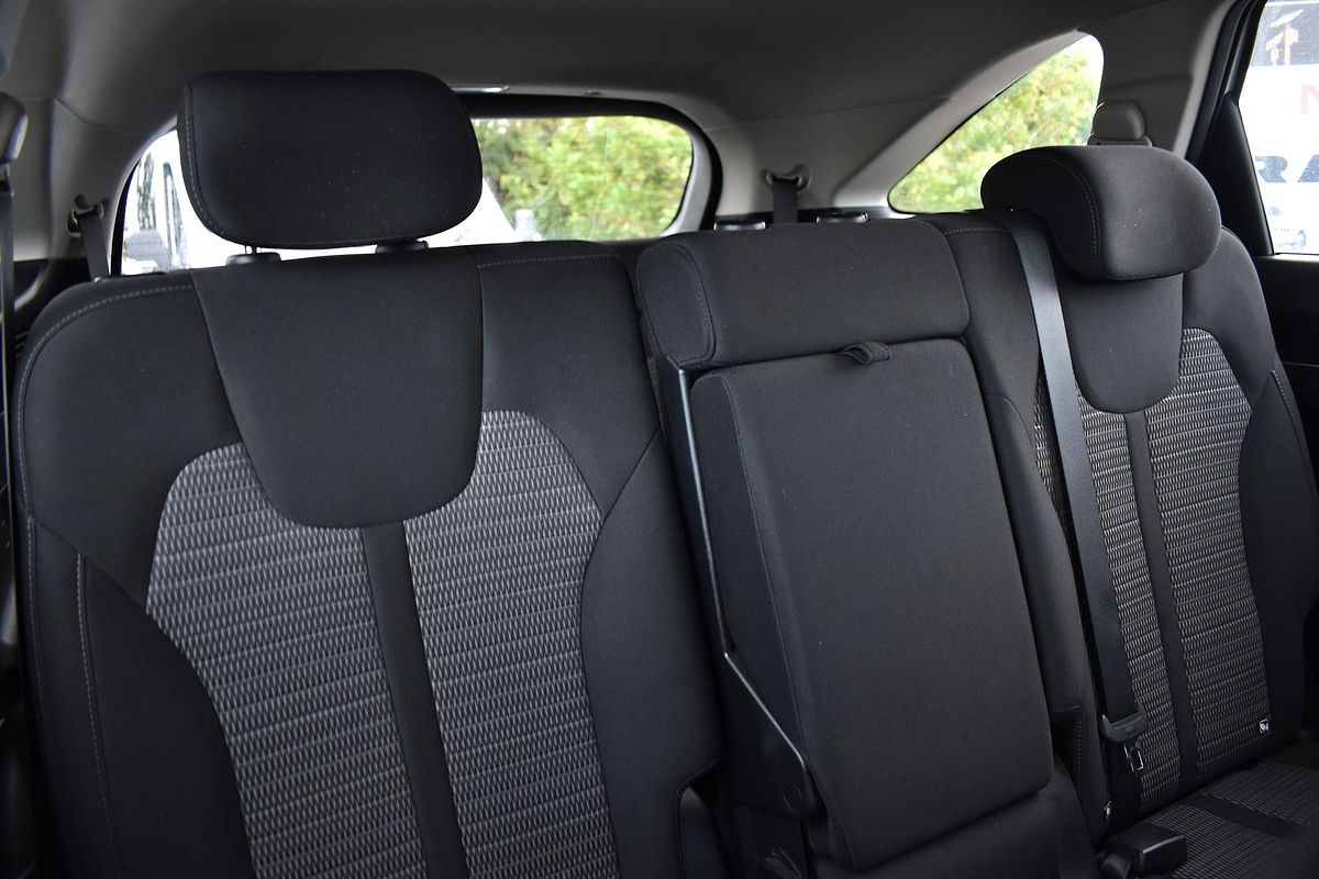 2023 Kia Sorento S MQ4