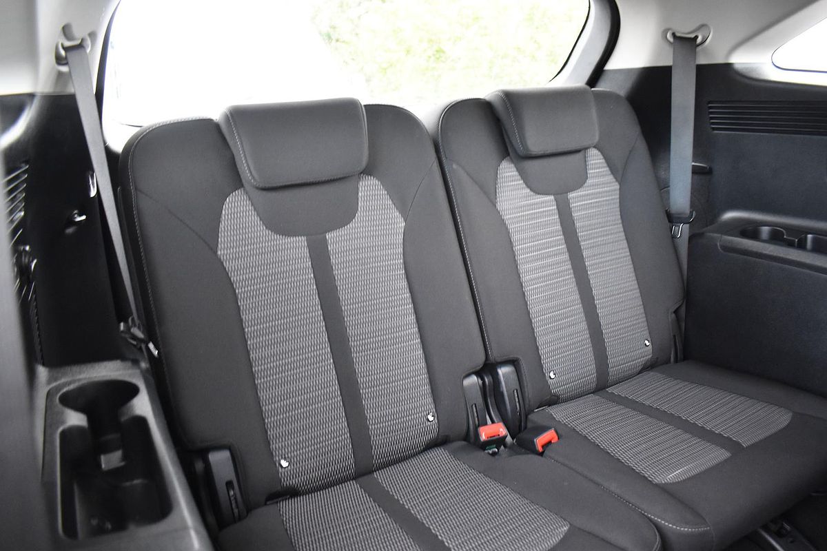 2023 Kia Sorento S MQ4