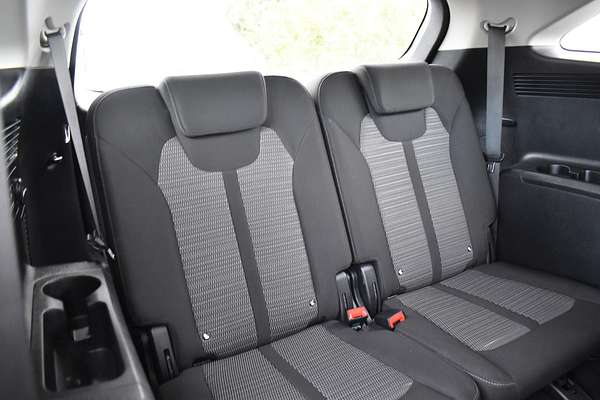 2023 Kia Sorento S MQ4