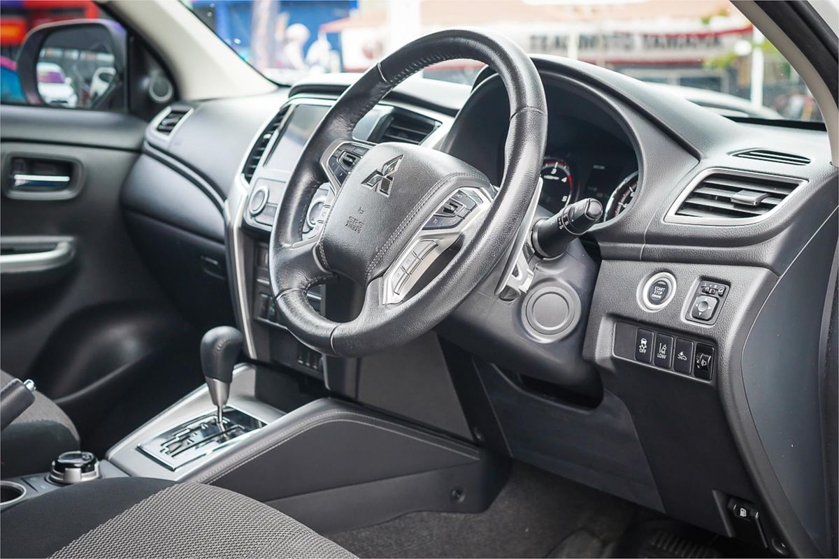 2021 Mitsubishi Triton GLS MR 4X4