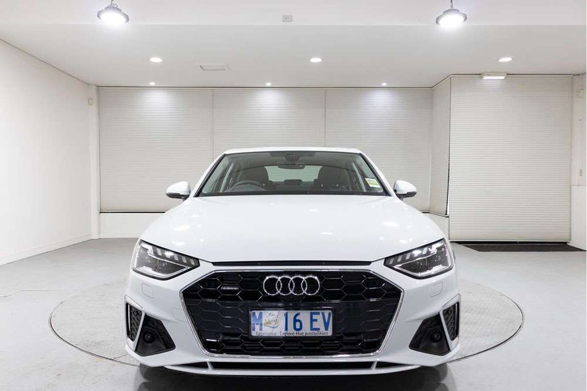 2024 Audi A4 45 TFSI S line B9