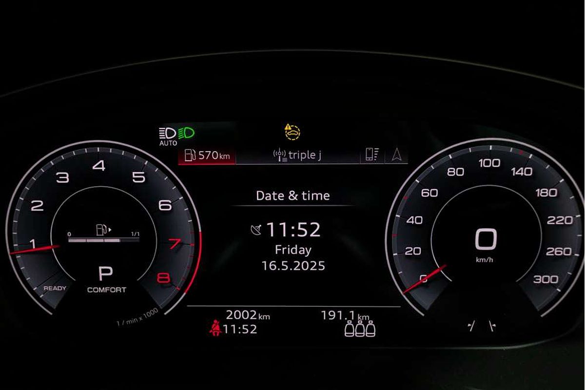 2024 Audi A4 45 TFSI S line B9